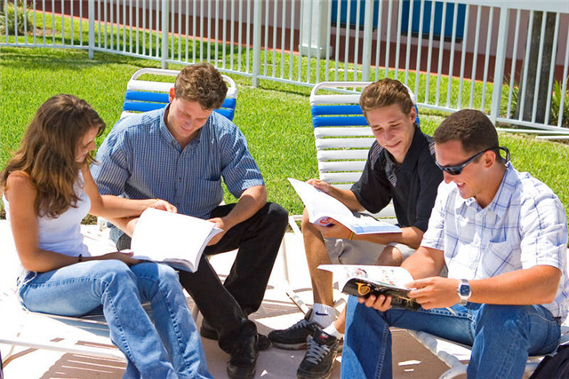 Students enjoying LAL Fort Lauderdale's sundeck