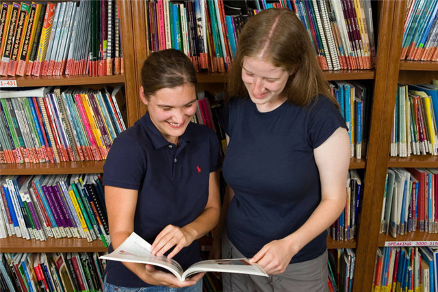 Student Library at LAL Fort Lauderdale